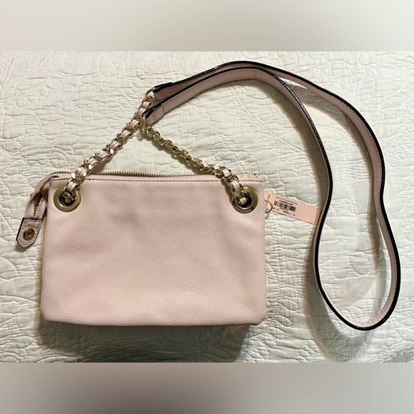 VICTORIA SECRET Pebbled V-Quilt 24/7 Crossbody color pink size 8x5 NWT - Picture 3 of 9